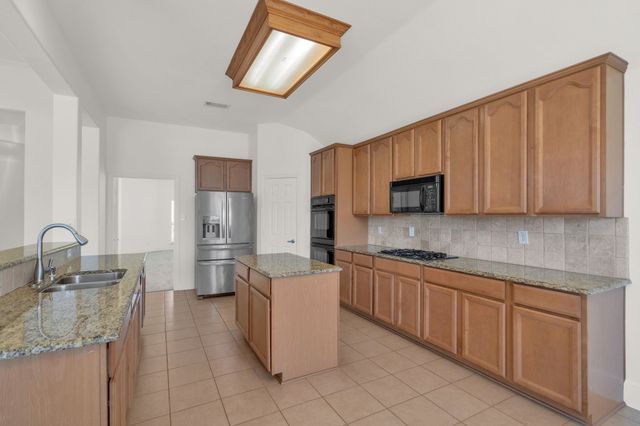 3217 Hidden Springs Drive, Corinth, TX 76210