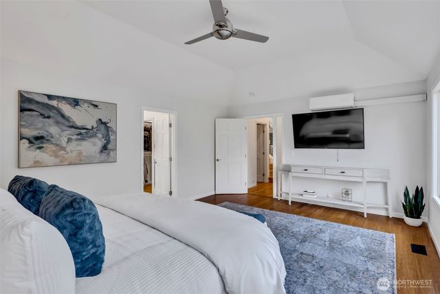 8402 SE 53rd Place, Mercer Island, WA 98040