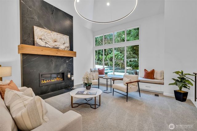 8402 SE 53rd Place, Mercer Island, WA 98040