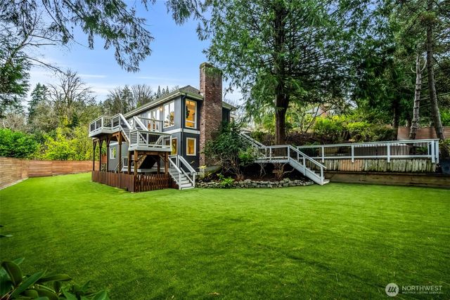 8402 SE 53rd Place, Mercer Island, WA 98040