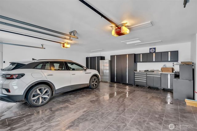 8402 SE 53rd Place, Mercer Island, WA 98040