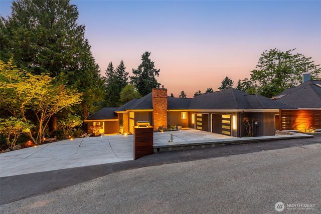 8402 SE 53rd Place, Mercer Island, WA 98040