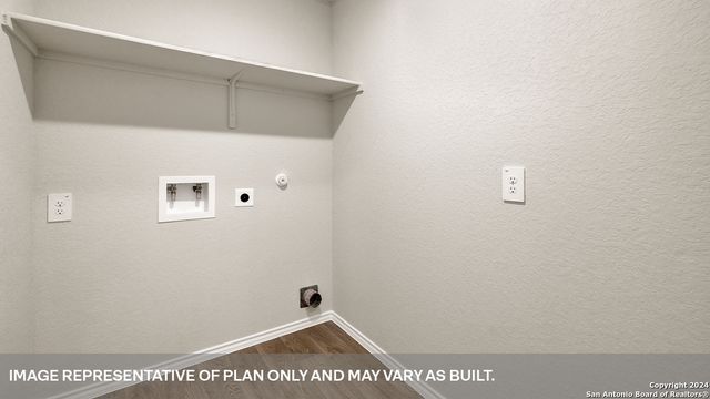 704 PRINCE ALBERT, Seguin, TX 78155