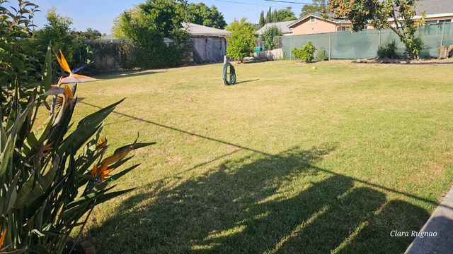 613 W KETTLEMAN Ln, Lodi, CA 95240