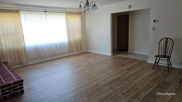 613 W KETTLEMAN Ln, Lodi, CA 95240