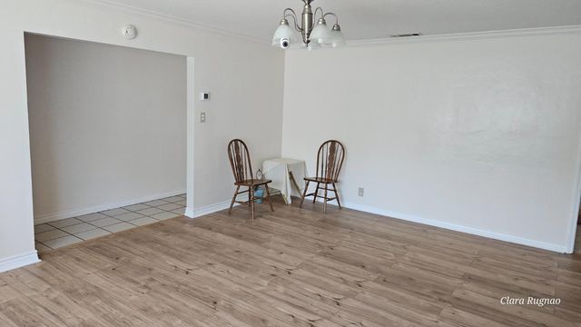 613 W KETTLEMAN Ln, Lodi, CA 95240