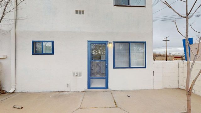 1005 Carlisle Boulevard SE, Albuquerque, NM 87106