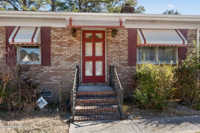 1911 Lenoir Drive E, Wilson, NC 27893