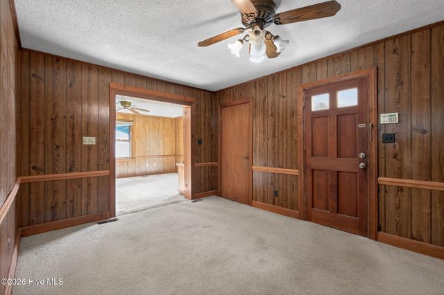 1911 Lenoir Drive E, Wilson, NC 27893