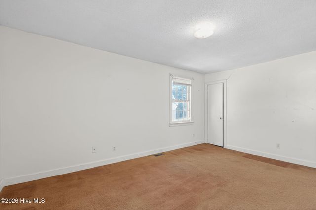 1911 Lenoir Drive E, Wilson, NC 27893