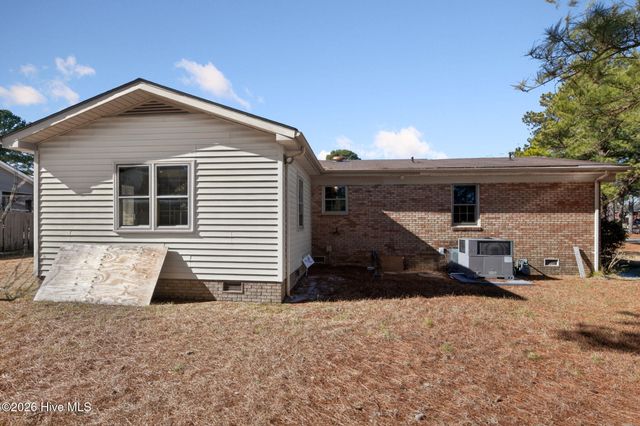 1911 Lenoir Drive E, Wilson, NC 27893