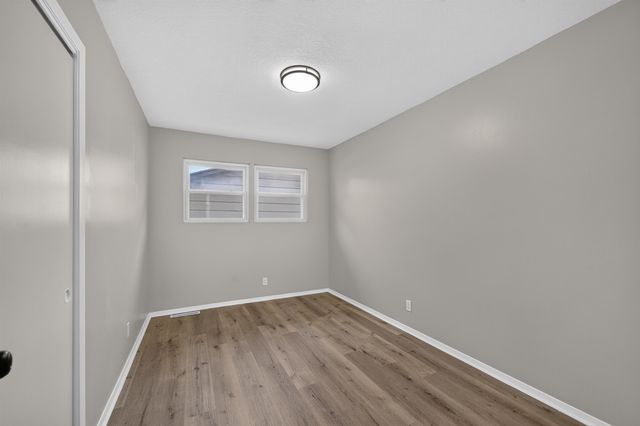 3321 S Kessler Ave, Wichita, KS 67217