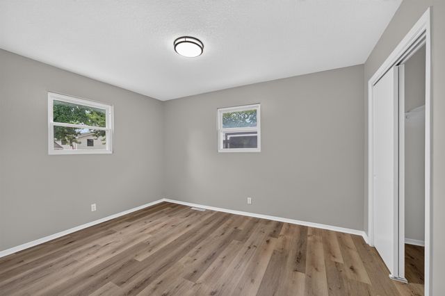 3321 S Kessler Ave, Wichita, KS 67217