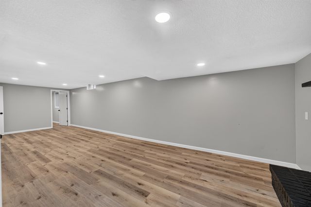 3321 S Kessler Ave, Wichita, KS 67217