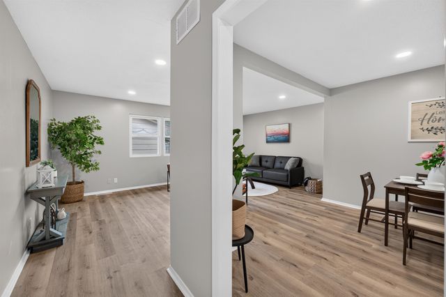 3321 S Kessler Ave, Wichita, KS 67217