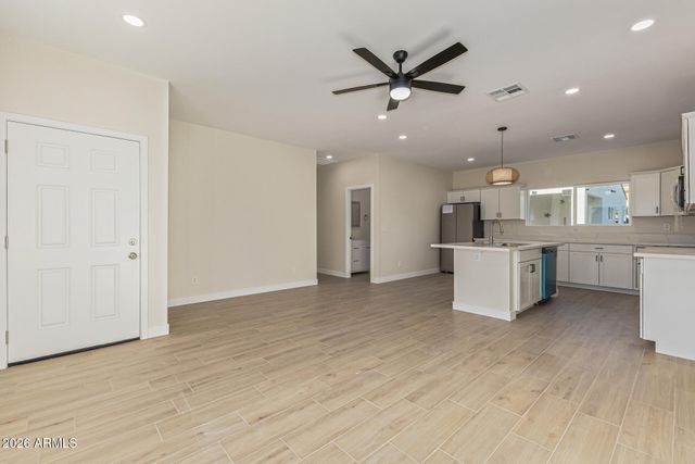 9425 N 9TH Avenue, Phoenix, AZ 85021