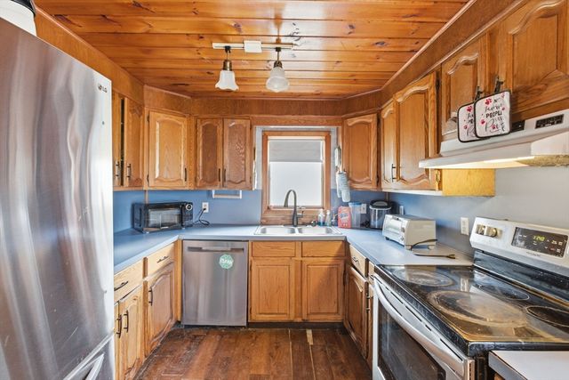 5 Floyd Ave, Lynn, MA 01904