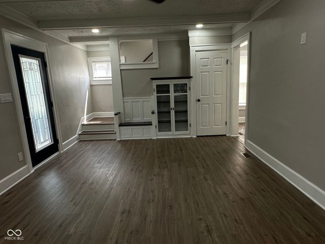 4715 E New York, Indianapolis, IN 46201
