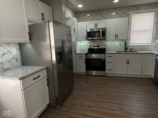 4715 E New York, Indianapolis, IN 46201