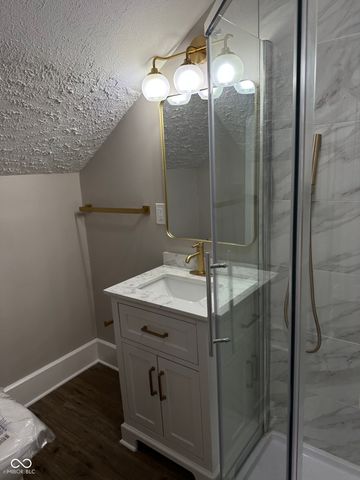 4715 E New York, Indianapolis, IN 46201