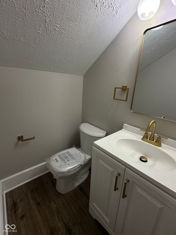 4715 E New York, Indianapolis, IN 46201