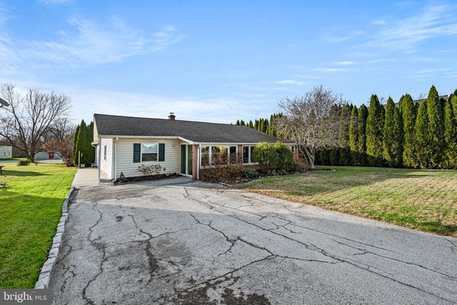 426 S WALNUT ST, Kennett Square, PA 19348