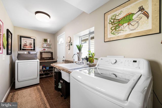 426 S WALNUT ST, Kennett Square, PA 19348