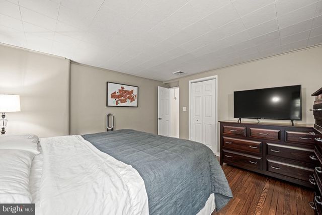 426 S WALNUT ST, Kennett Square, PA 19348