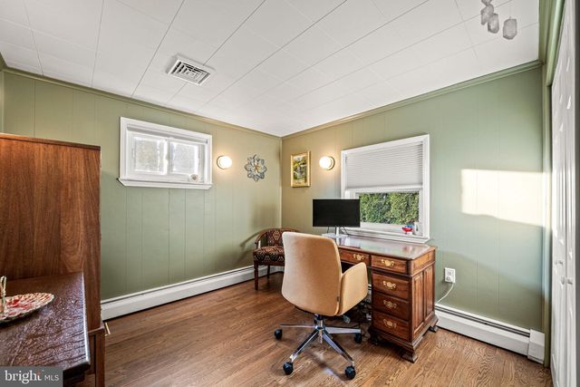 426 S WALNUT ST, Kennett Square, PA 19348