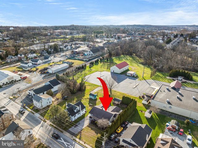 426 S WALNUT ST, Kennett Square, PA 19348