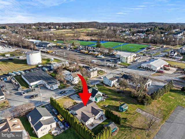 426 S WALNUT ST, Kennett Square, PA 19348