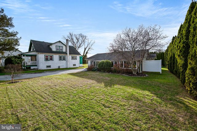 426 S WALNUT ST, Kennett Square, PA 19348