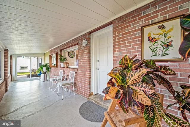 426 S WALNUT ST, Kennett Square, PA 19348