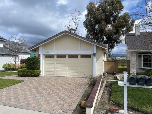 21732 Cabrosa, Mission Viejo, CA 92691