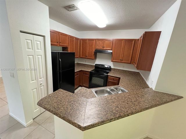27568 SW 143rd Ave 27568, Homestead, FL 33032