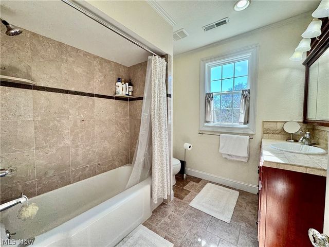 517 3rd Street, Marietta, OH 45750