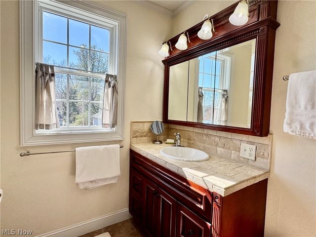 517 3rd Street, Marietta, OH 45750