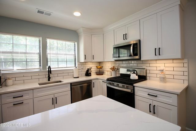 111 Azalea Circle, Jackson, NJ 08527