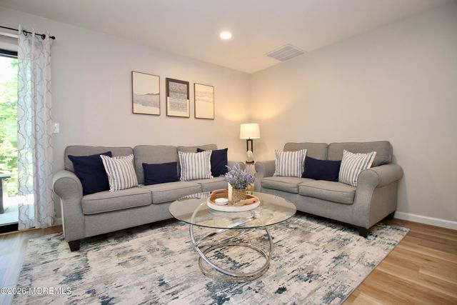 111 Azalea Circle, Jackson, NJ 08527
