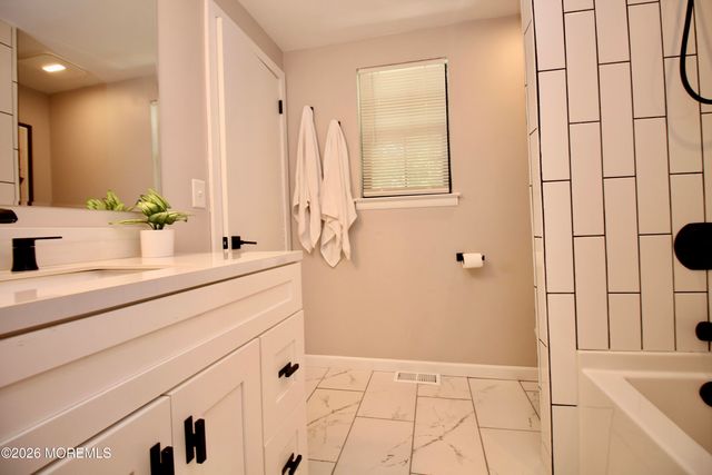 111 Azalea Circle, Jackson, NJ 08527