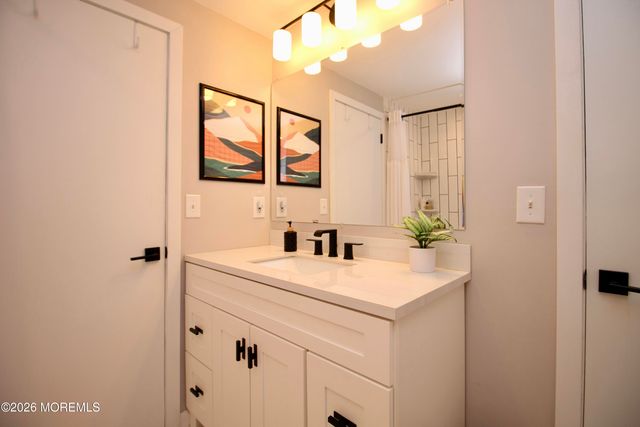 111 Azalea Circle, Jackson, NJ 08527