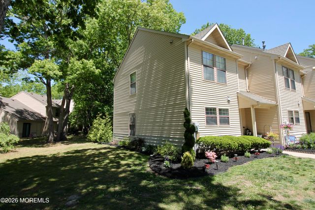 111 Azalea Circle, Jackson, NJ 08527
