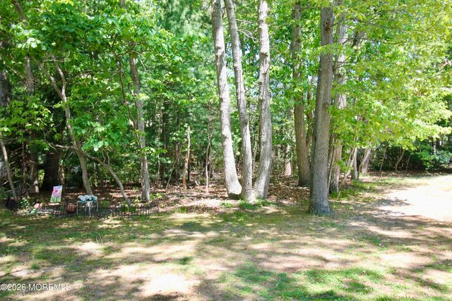 111 Azalea Circle, Jackson, NJ 08527
