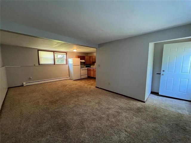 50 W Broadway, Central City, IA 52214