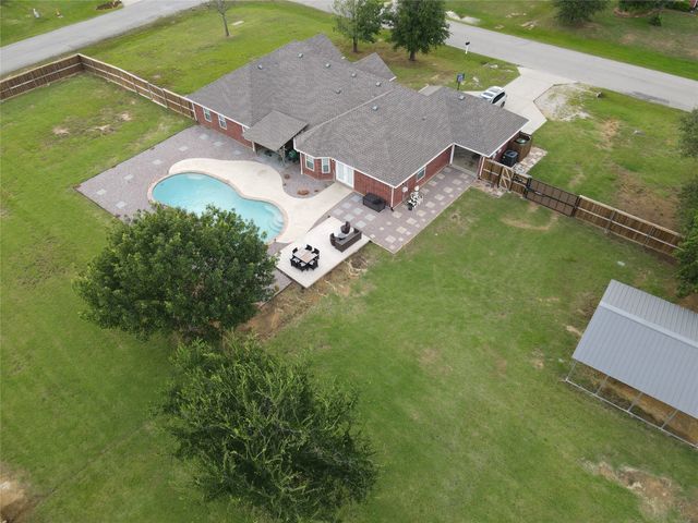 864 Fairview Drive, Krugerville, TX 76227