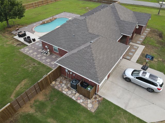 864 Fairview Drive, Krugerville, TX 76227