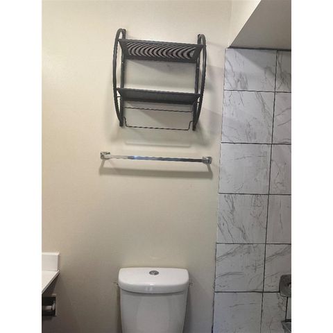 19208 Pine Drive 204, Country Club Hills, IL 60478