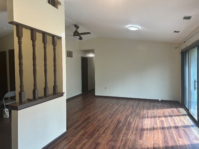 19208 Pine Drive 204, Country Club Hills, IL 60478