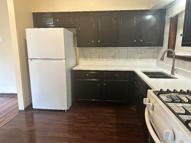 19208 Pine Drive 204, Country Club Hills, IL 60478