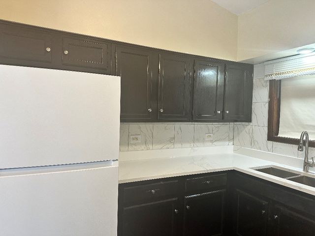 19208 Pine Drive 204, Country Club Hills, IL 60478